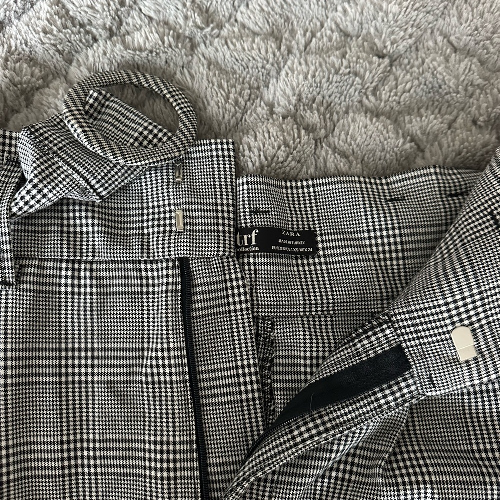 Zara Monochrome Checkered Skirt